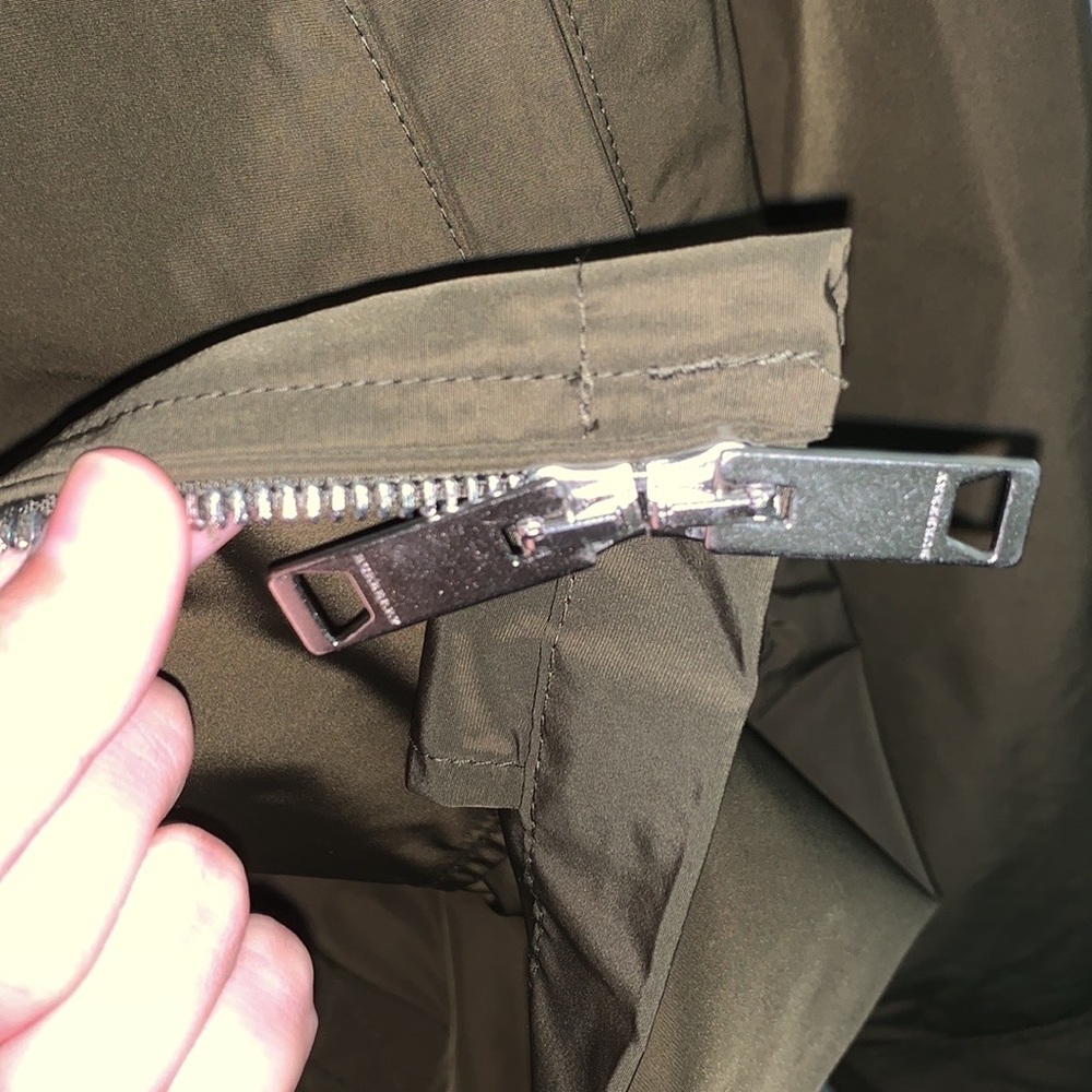 Authentic Burberry jacket - Picture 8 of 16